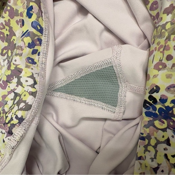 Athleta Elation Train Logo 7/8 Tight Size Large - Picture 11 of 13